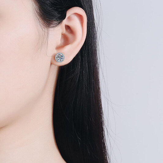 Classical Round 1 Carat Moissanite Earrings
