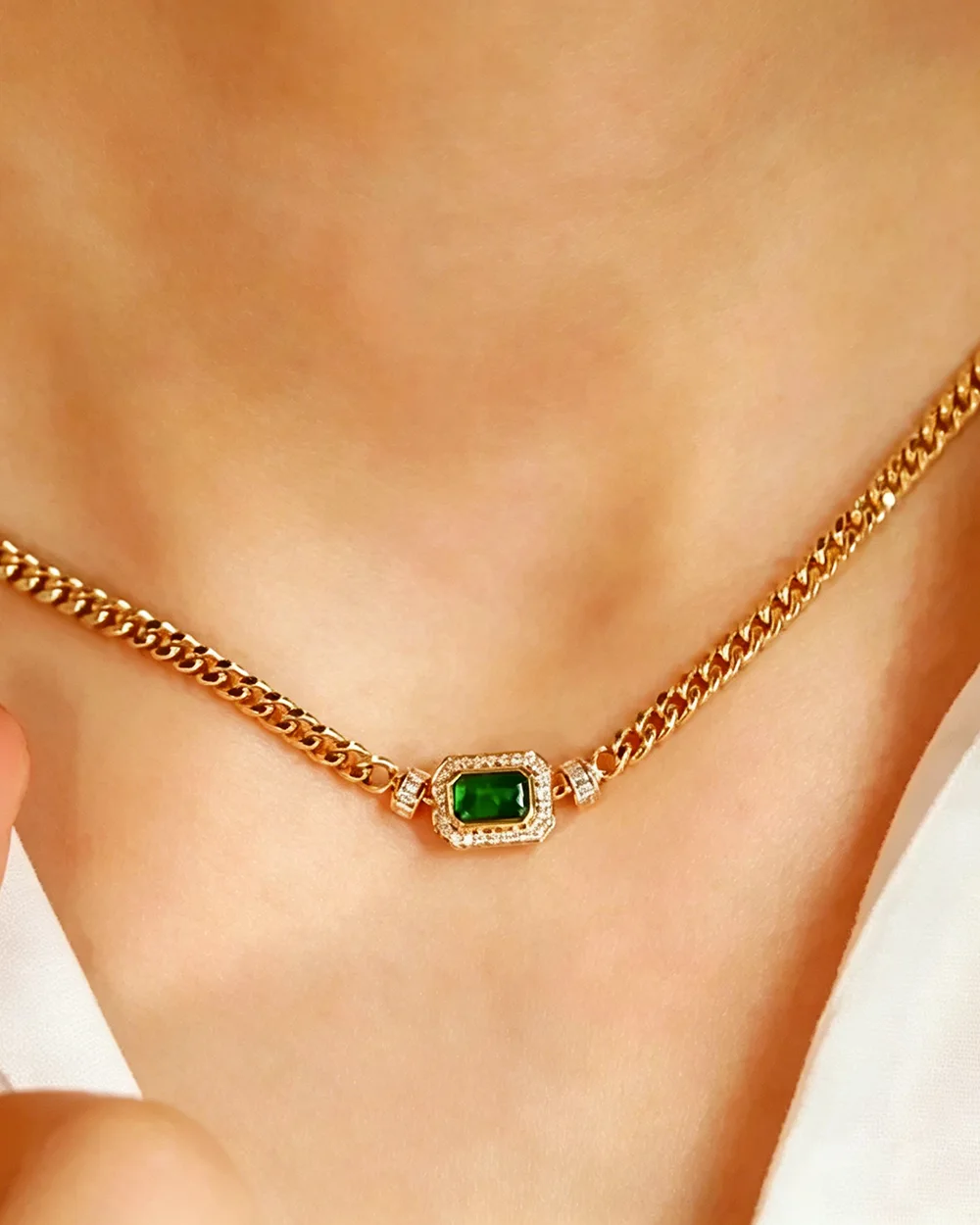 Columbia Emerald Necklace 5