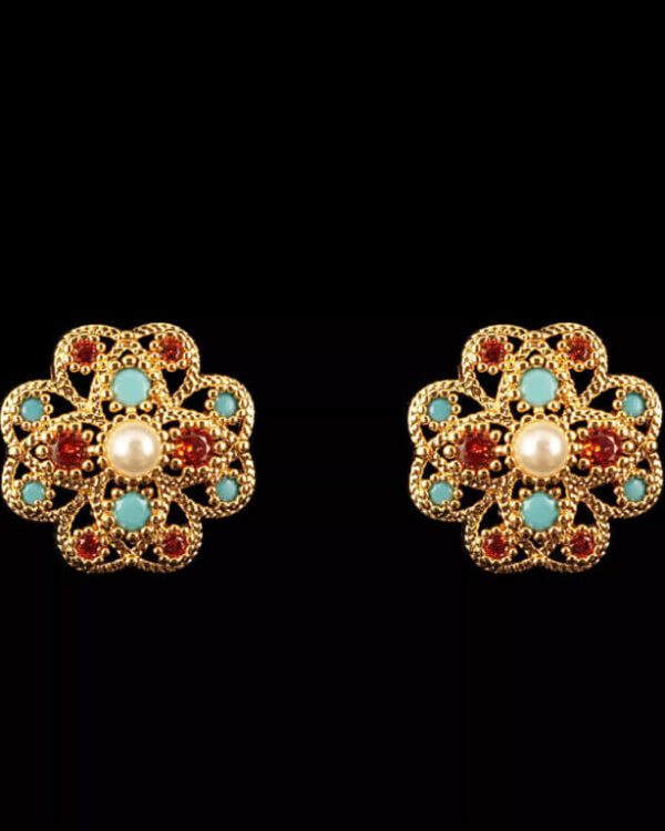 Courtly Style Classic Hollow Vintage Earring