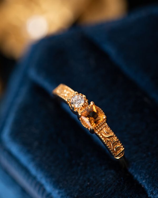 Courtly Style Vintage Crystal Rings Floral Gold Plated
