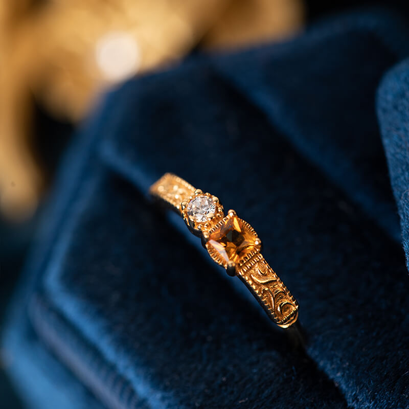 Courtly Style Vintage Crystal Rings Floral Gold Plated