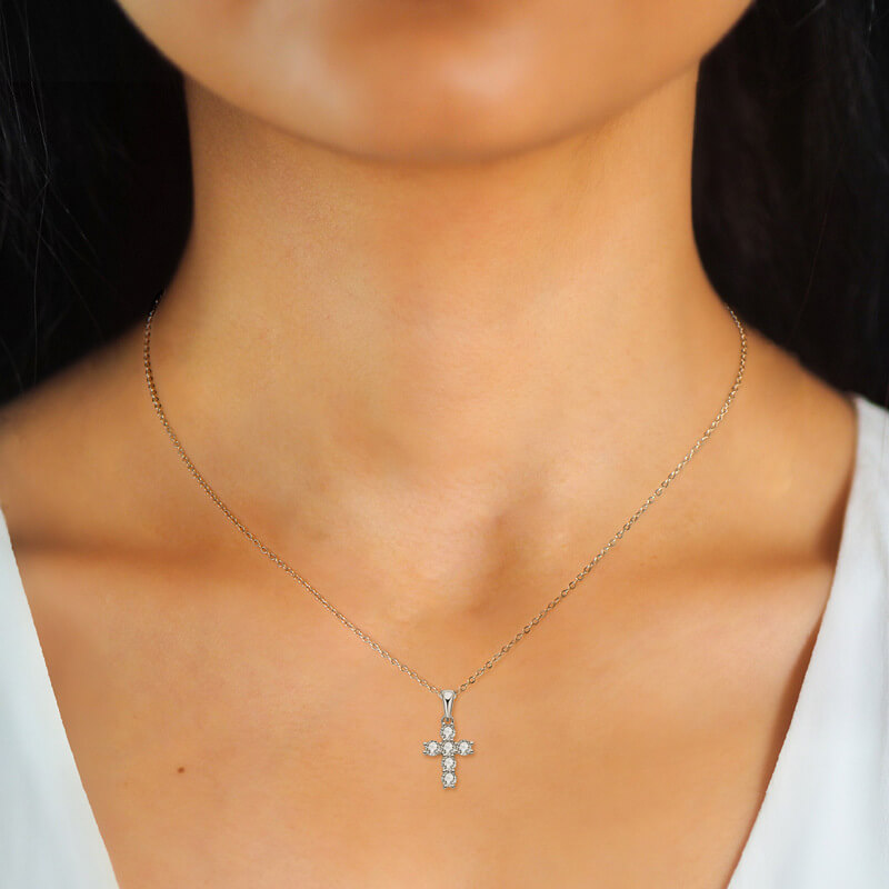 Divine Radiance S925 Sterling Silver Moissanite Cross Pendant 5
