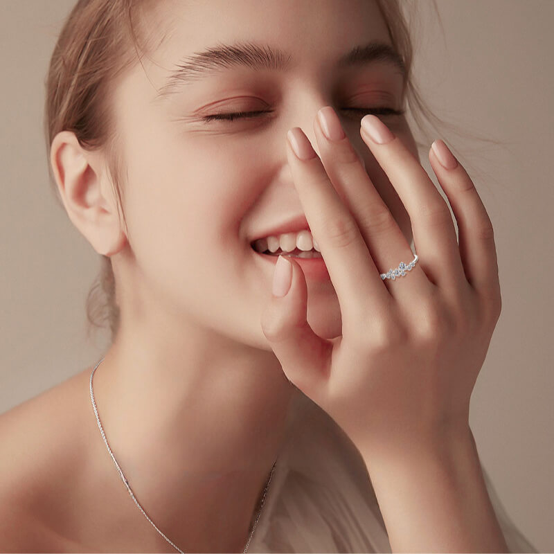 Alternative view of Niche Design S925 Moissanite Ring