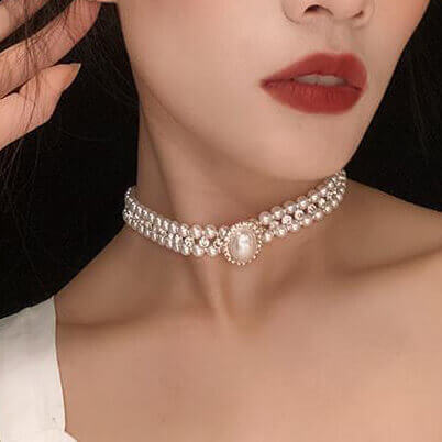Serene Oval Baroque Pearl Necklace Choker 4