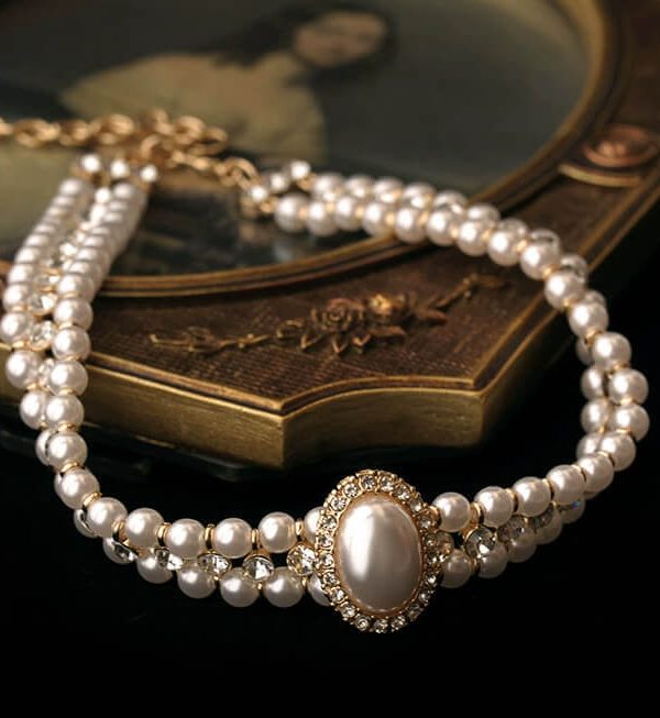 Serene Oval Baroque Pearl Necklace Choker 6