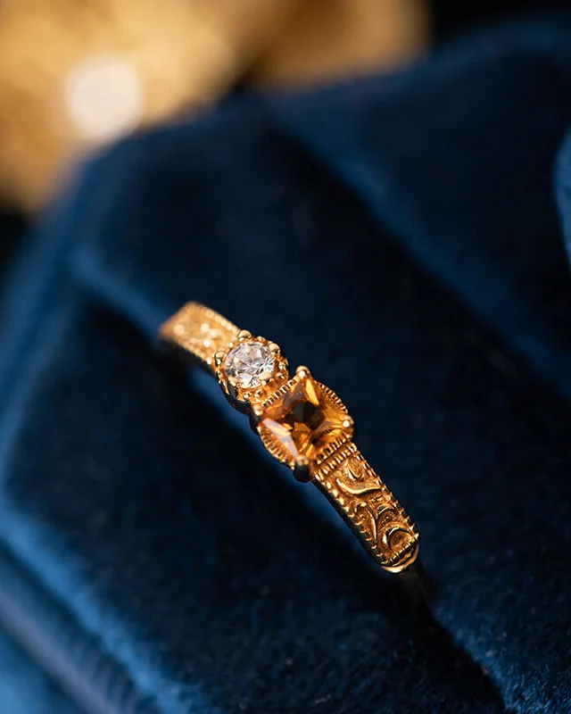 Courtly Style Vintage Crystal Rings Floral Gold Plated