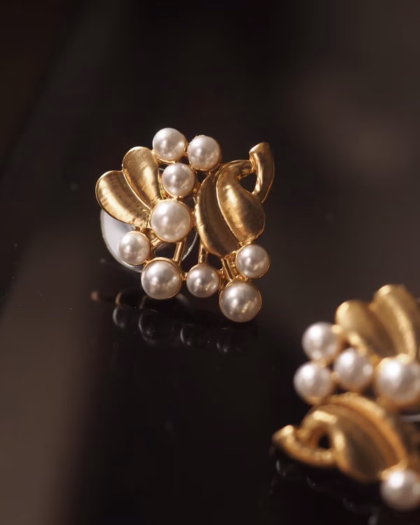 earring