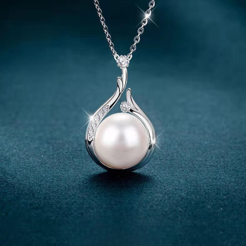 999 Sterling Silver Natural Pearl Necklace for Sale