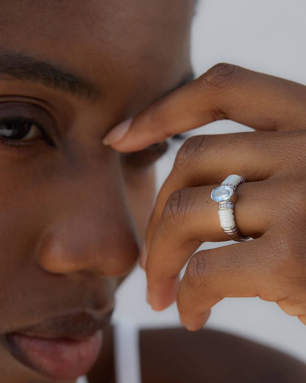 Graceful 925 Sterling Silver Mother of Pearl Ring 2