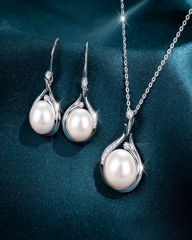 999 Sterling Silver Natural Pearl Necklace for Sale