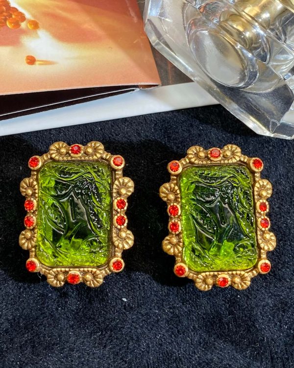 24k Gold Plate Green Gemstone Necklace - Image 4