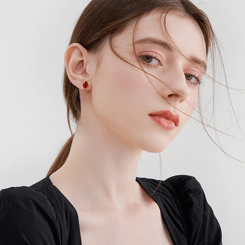 Oval Garnet Stud Flowing Year Design Birthstone Earrings 41