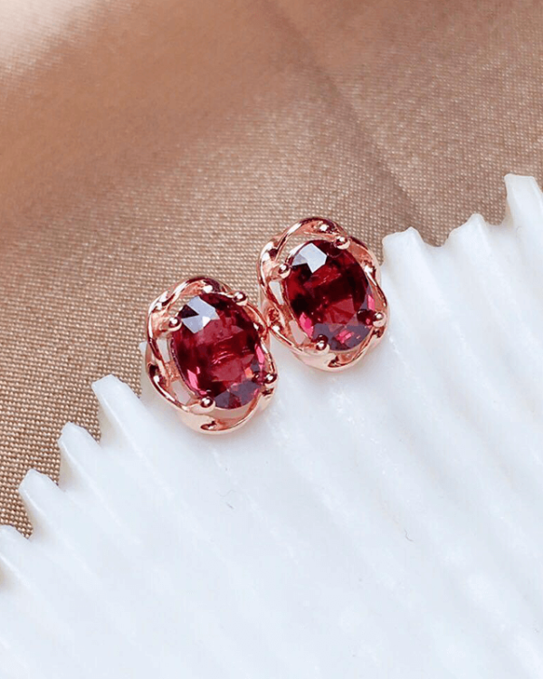 Oval Garnet Stud Flowing Year Design Birthstone Earrings 8