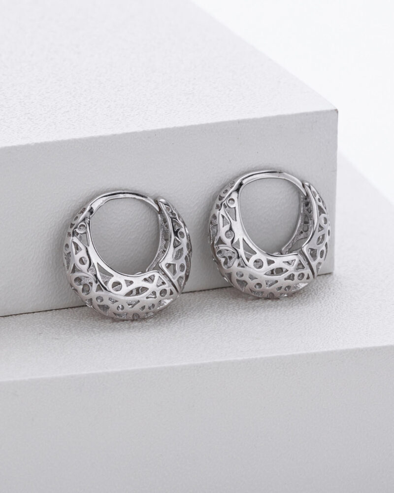 Openwork Small Chunky Huggie Earring for Daily 3