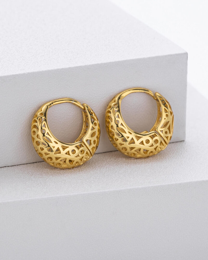 Openwork Small Chunky Huggie Earring for Daily