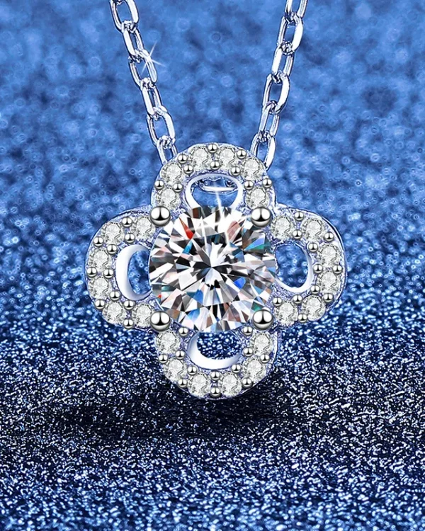Moissanite 4 Leaf Clover Necklace Pendent for Her 6